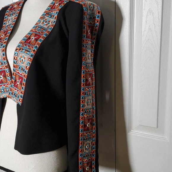 BCBG EMBROIDERED BLAZER SZ SMALL - Picture 7 of 7